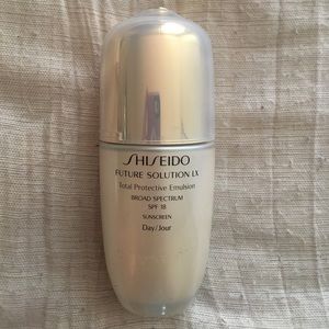 ❌sold❌Sheseido fs lx total protective Emul